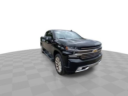 Used 2020 Chevrolet Silverado 1500 High Country w/ Technology Package AWD/4WD image 4