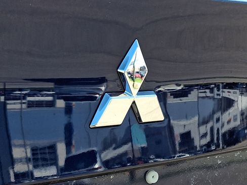 New 2026 Mitsubishi Outlander SE AWD/4WD image 10
