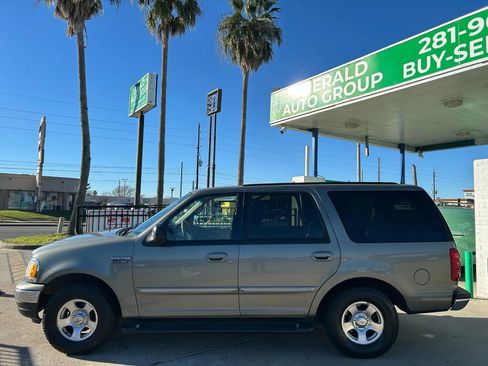 Used 1999 Ford Expedition XLT image 3