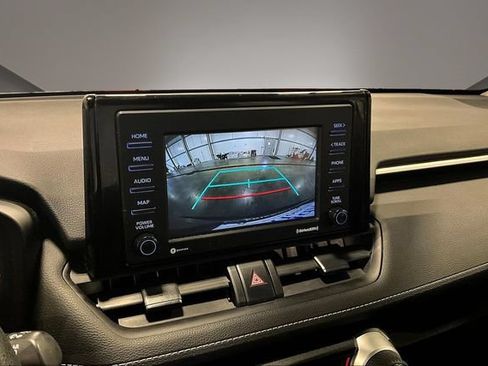 Used 2022 Toyota RAV4 XLE AWD/4WD image 14