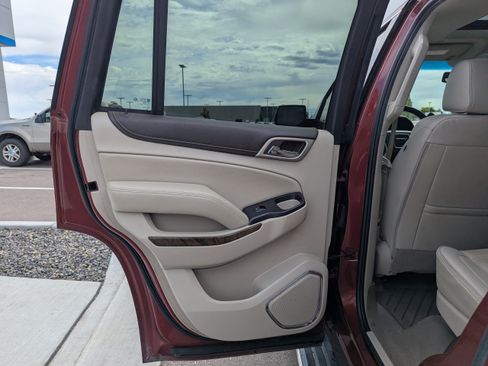 Used 2018 GMC Yukon Denali w/ Denali Ultimate Package AWD/4WD image 30