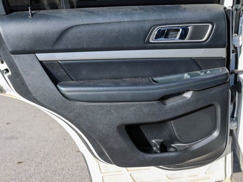 Used 2016 Ford Explorer XLT w/ Equipment Group 202A image 13