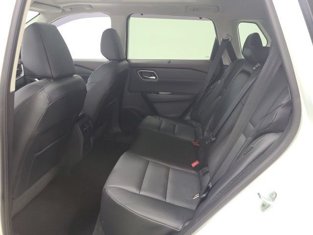 Used 2021 Nissan Rogue SV w/ Premium Package AWD/4WD image 16