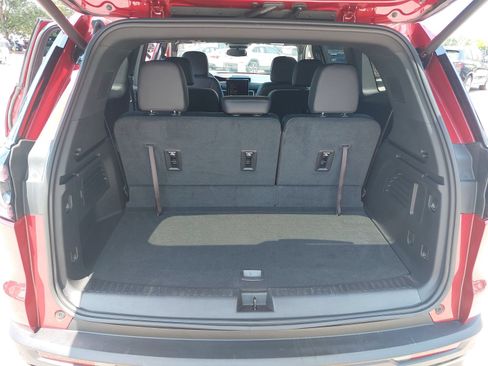 Used 2025 GMC Acadia Elevation w/ Elevation Premium Package FWD image 14