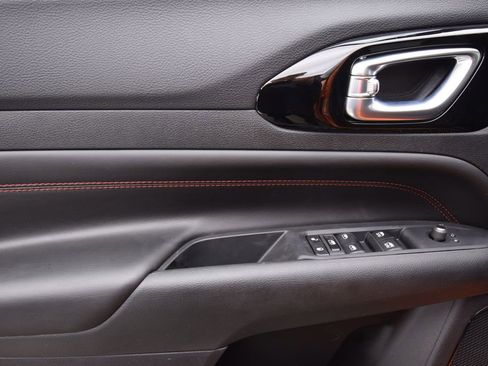 New 2026 Jeep Compass Trailhawk AWD/4WD image 30