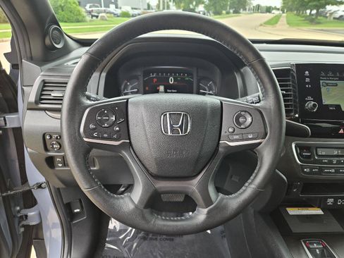 Used 2022 Honda Passport TrailSport image 17