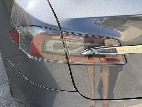 Used 2020 Tesla Model S Long Range Plus AWD/4WD image 37