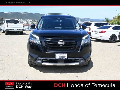 Used 2022 Nissan Pathfinder SL w/ SL Black Package image 2