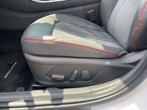 Used 2022 Hyundai Sonata SEL Plus w/ Preferred Accessory Package FWD image 17