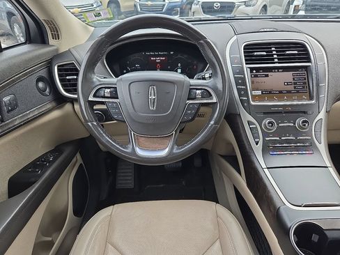 Used 2019 Lincoln Nautilus Reserve AWD/4WD image 17