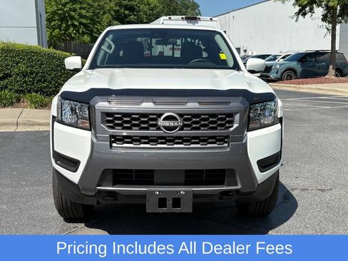 Certified 2025 Nissan Frontier SV AWD/4WD image 4