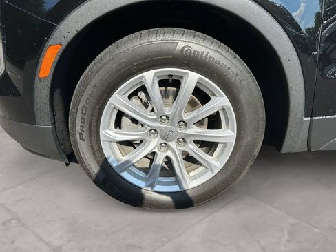 Used 2023 Cadillac XT4 Luxury w/ Cold Weather Package AWD/4WD image 14