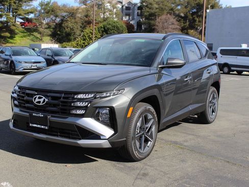 New 2026 Hyundai Tucson SEL image 3