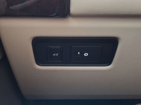 Used 2021 Land Rover Range Rover Westminster Edition image 21