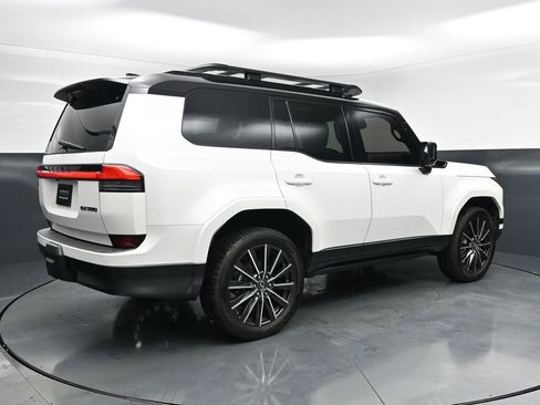 Used 2025 Lexus GX 550 AWD/4WD image 5