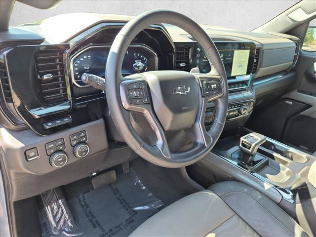 Used 2024 Chevrolet Silverado 1500 ZR2 w/ Technology Package AWD/4WD image 9