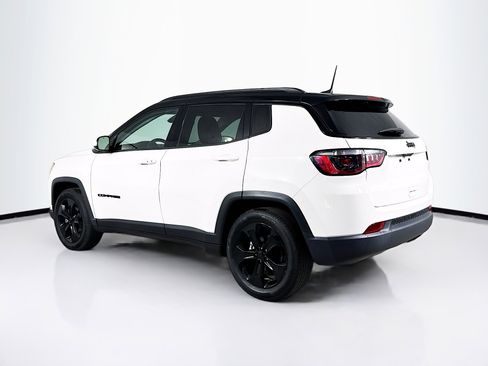 Used 2021 Jeep Compass Latitude image 28