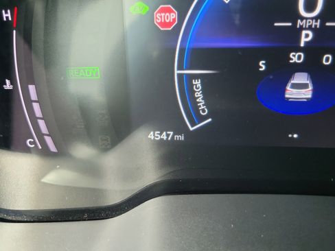 Used 2024 Toyota Corolla Cross AWD Hybrid image 31