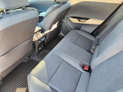 Used 2024 Lexus RZ 450e Premium image 36