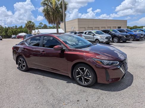 Used 2024 Nissan Sentra SV FWD image 2