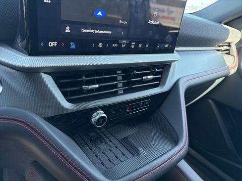 Used 2025 Ford Explorer ST AWD/4WD image 23