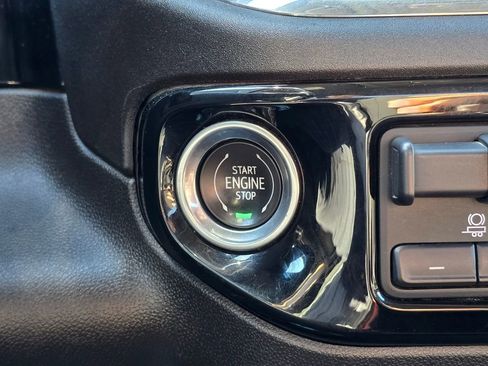 Used 2024 GMC Sierra 2500 SLE image 37