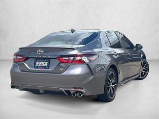Used 2021 Toyota Camry SE FWD video 2