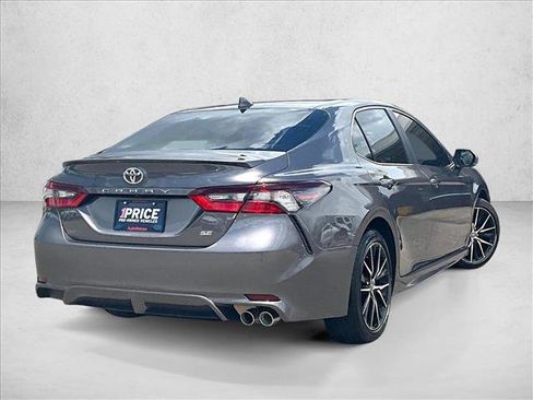 Used 2021 Toyota Camry SE FWD image 2