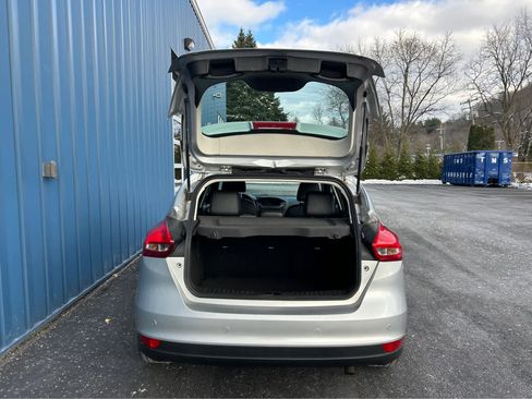 Used 2016 Ford Focus SE w/ Equipment Group 201A image 14