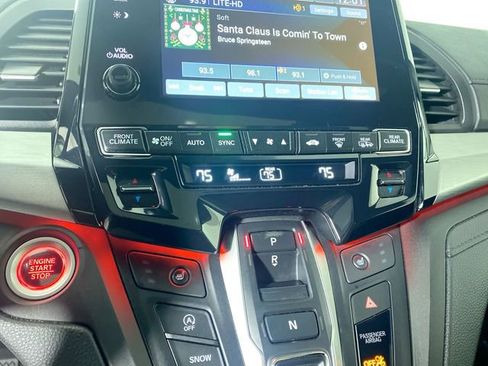 Used 2023 Honda Odyssey Sport image 10