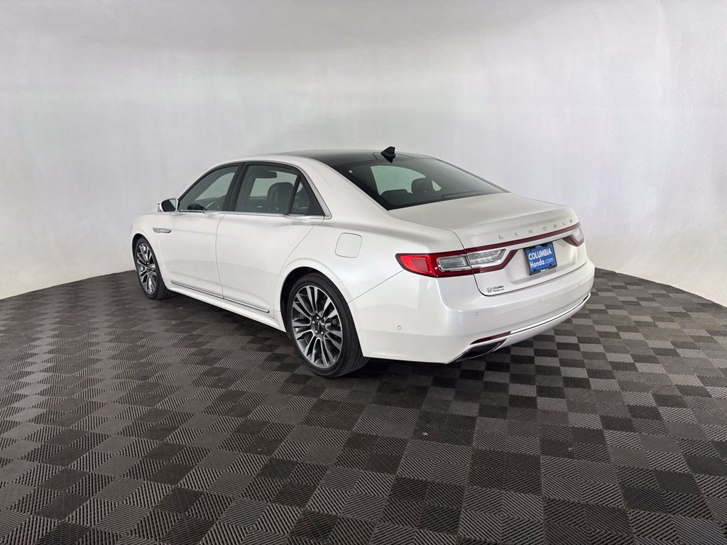 Used 2018 Lincoln Continental Select AWD/4WD image 7