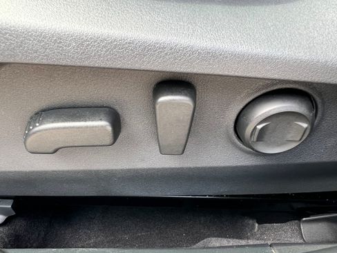 Certified 2025 Subaru Outback Premium AWD/4WD image 19