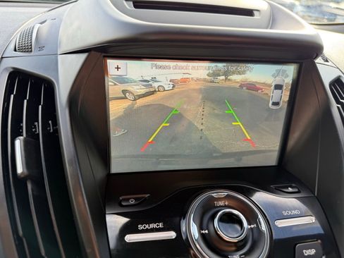 Used 2018 Ford Escape Titanium w/ Ford Safe & Smart Package image 19