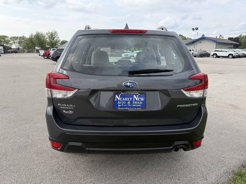 Used 2022 Subaru Forester AWD/4WD image 6