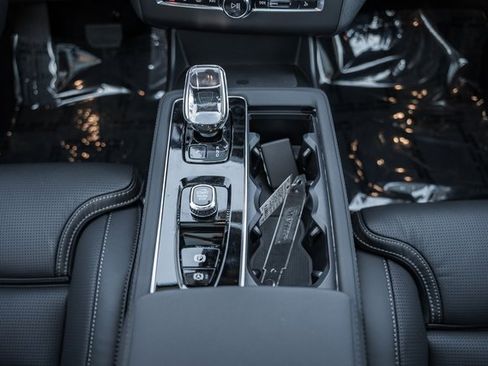 New 2026 Volvo XC90 B6 Ultra w/ Protection Package image 21