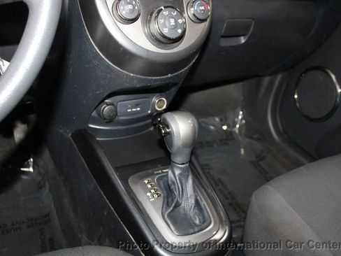 Used 2011 Kia Soul + image 17