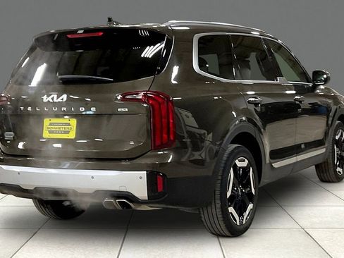 Used 2025 Kia Telluride S AWD/4WD image 12