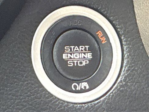 Used 2021 RAM 1500 Laramie image 5