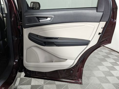 Used 2020 Ford Edge Titanium image 40