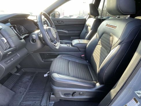 Used 2024 Nissan Pathfinder Rock Creek image 14