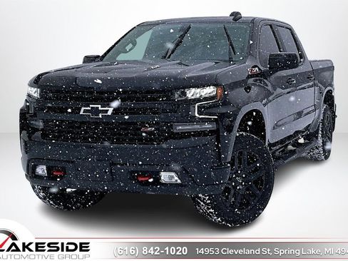 Used 2021 Chevrolet Silverado 1500 LT Trail Boss image 1
