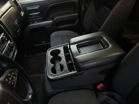 Used 2018 Chevrolet Silverado 1500 LT image 16