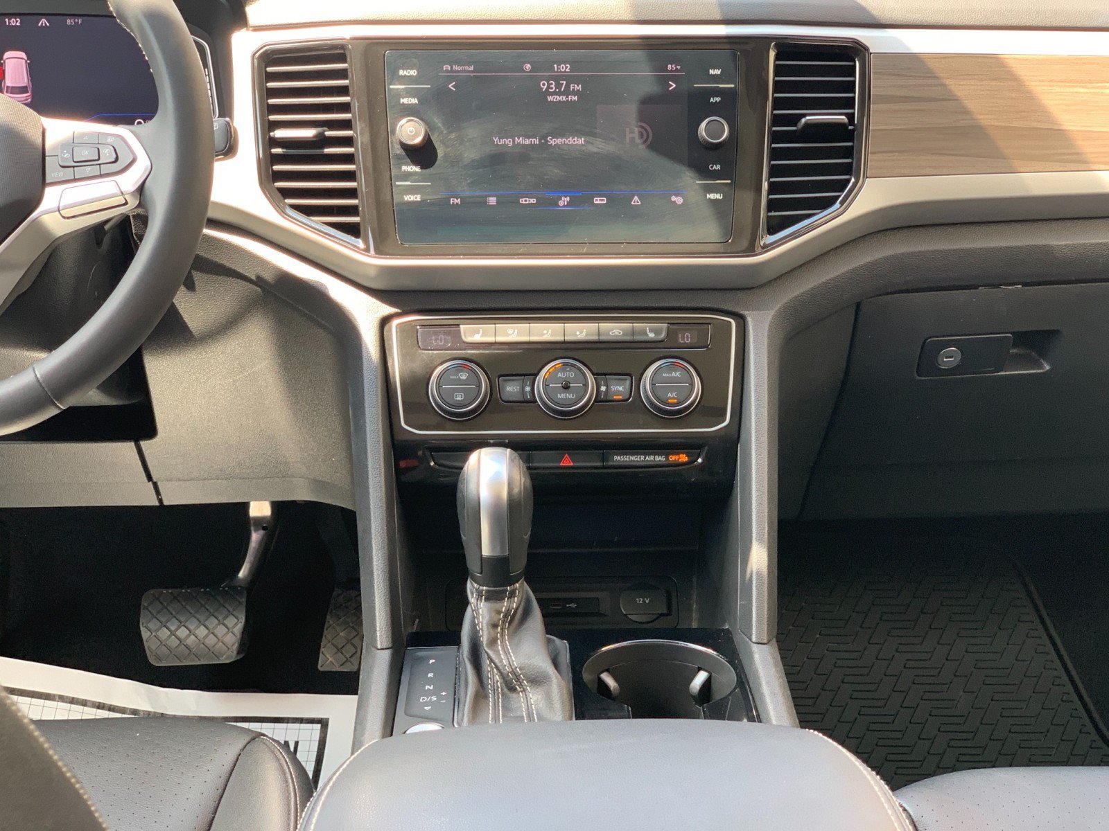 Used 2021 Volkswagen Atlas SEL AWD/4WD image 38