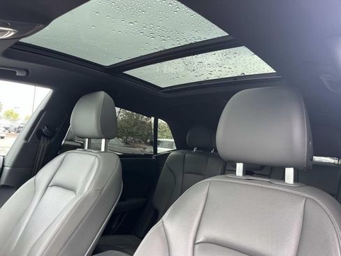 Used 2019 Audi Q8 Prestige AWD/4WD image 37