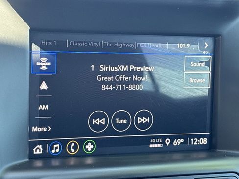 Used 2023 GMC Terrain SLE w/ Driver Convenience Package AWD/4WD image 29
