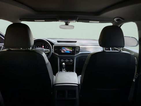 Used 2022 Volkswagen Atlas Cross Sport SE w/ Panoramic Sunroof Package FWD image 37