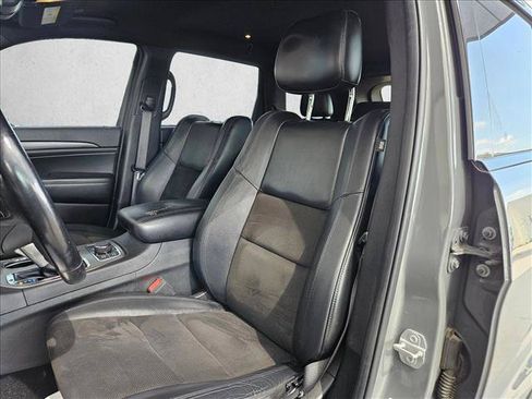 Used 2020 Jeep Grand Cherokee Altitude AWD/4WD image 14