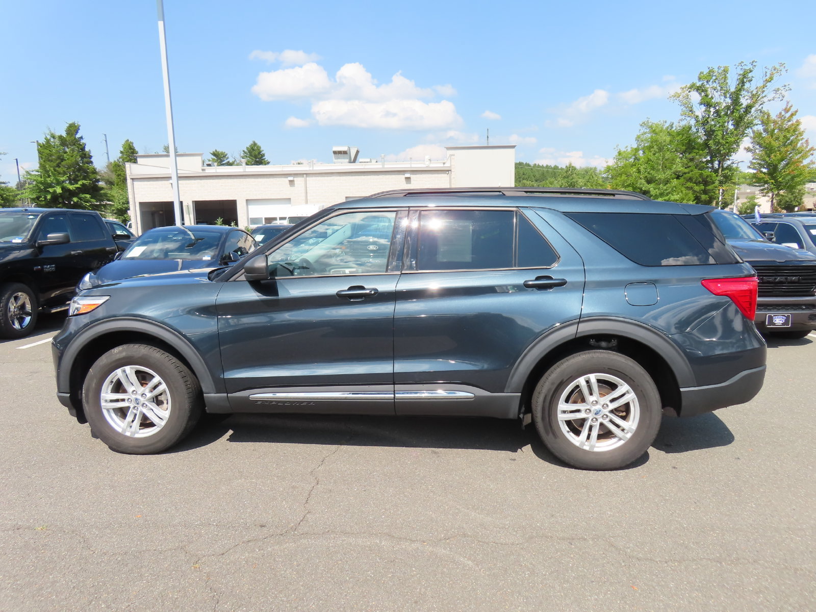 Certified 2023 Ford Explorer XLT w/ Equipment Group 202A AWD/4WD image 8