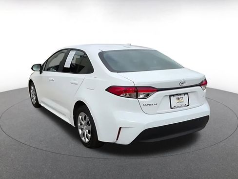 Used 2025 Toyota Corolla LE image 11