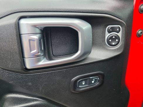 Used 2018 Jeep Wrangler Unlimited Sport S AWD/4WD image 31